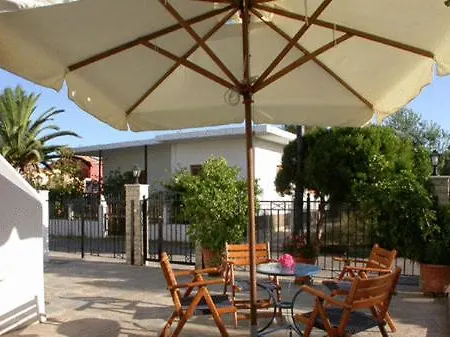 Studios Akrogiali Kyparissia Exterior photo